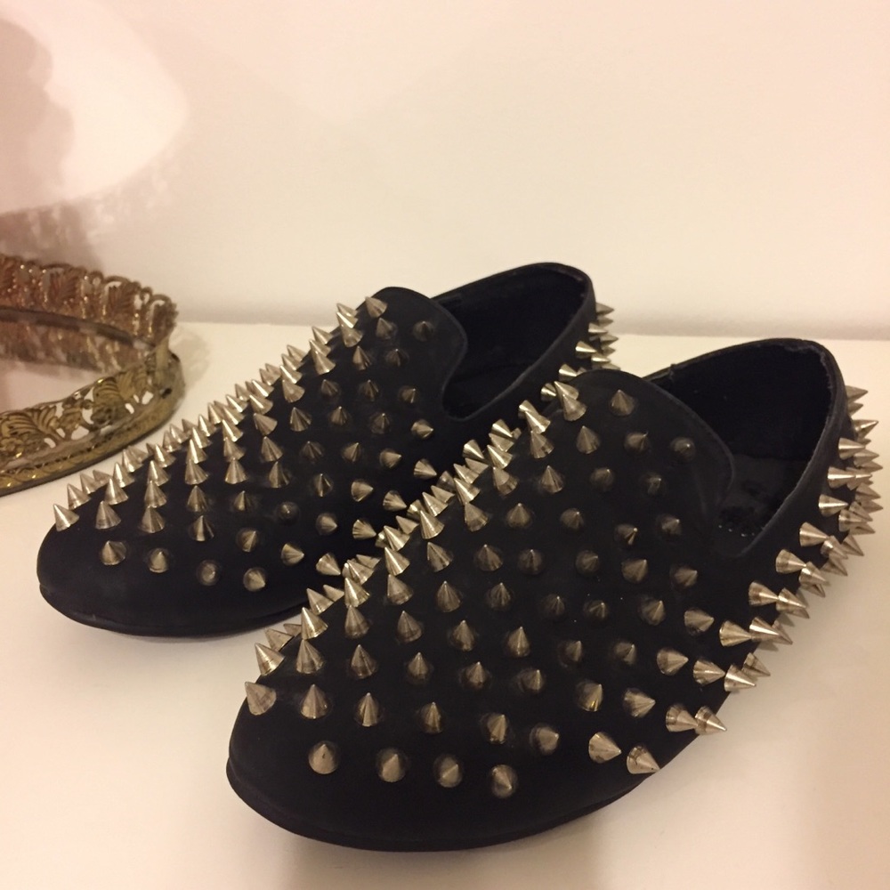 SPIKE FLATS